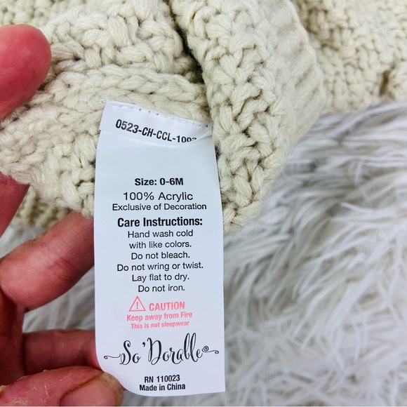 SO DORALLE tan knit polkadot cardigan, sweater with matching knit socks SZ 0-6 M - Picture 4 of 7